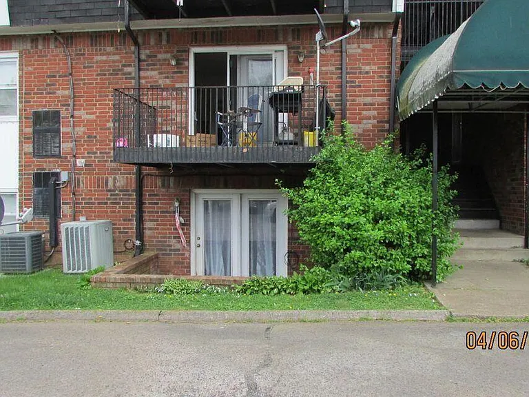 1625 Woodrow Dr #401 — Photo 1