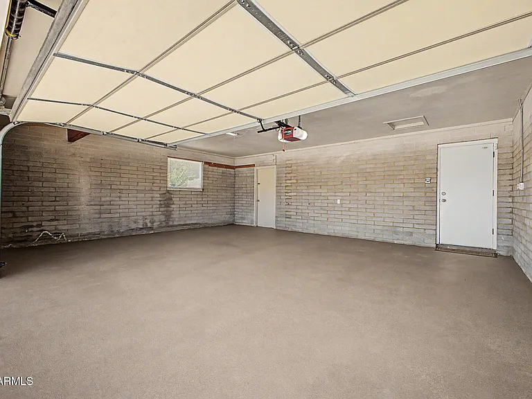 3910 E Shangri La Rd — Photo 32
