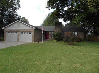 3725 Clinton Rd, Paducah, KY 42001