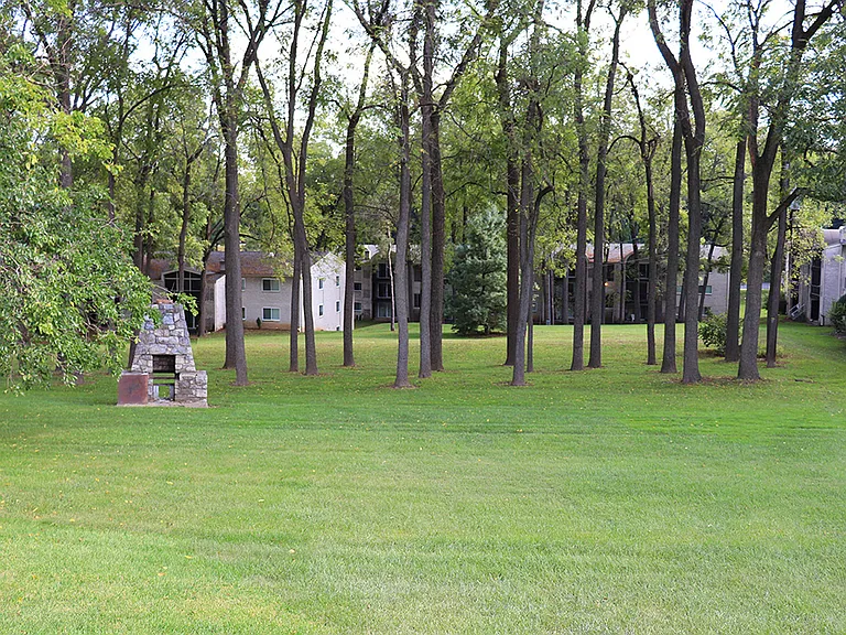 Wynnewood Park Apartments — Photo 23