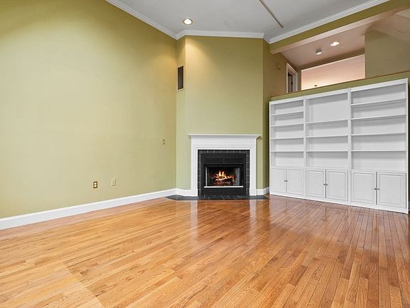 5th image of 5 Munroe St Unit 5