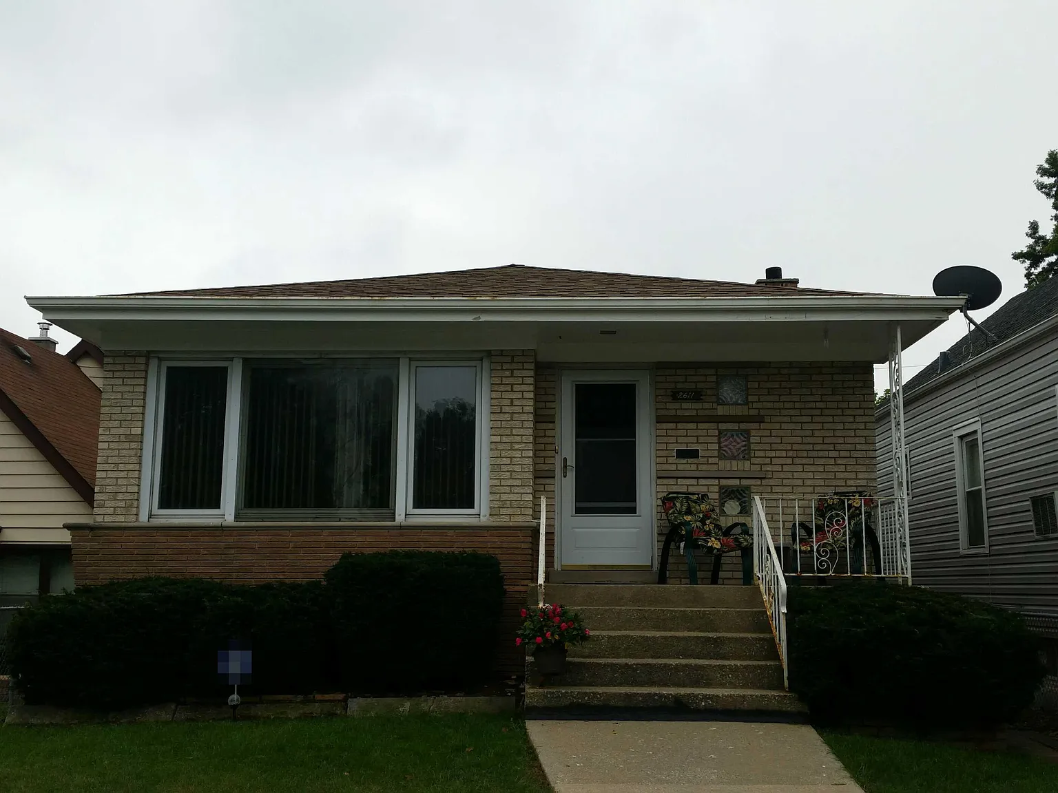 2611 W 98th St photo 1