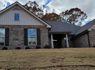 9527 Nielsen Dr, Olive Branch, MS 38654