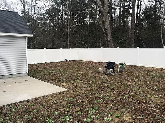 5th image of 532 Arbor Dr