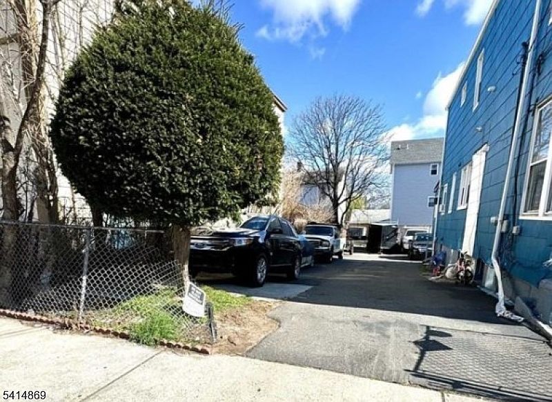 1st image of 100 Hammond Ave
