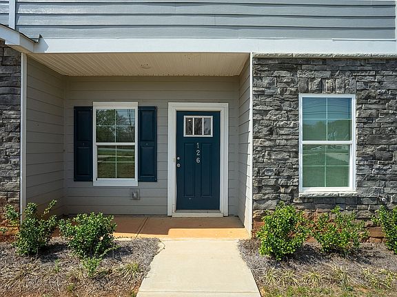 3rd image of 804 S Mechanic St