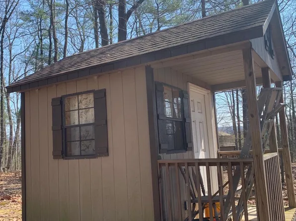 699 Meadow Mountain Dr, McConnellsburg, PA 17233