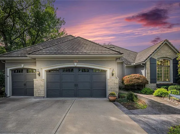 26799 W Shadow Cir, Olathe, KS 66061