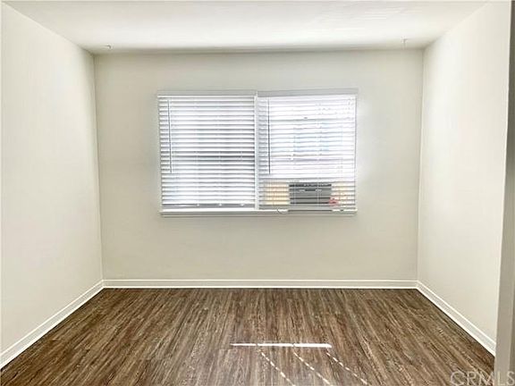 3rd image of 187 Lower Cliff Dr