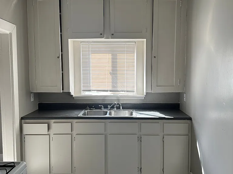 2515 K St #5 — Photo 6