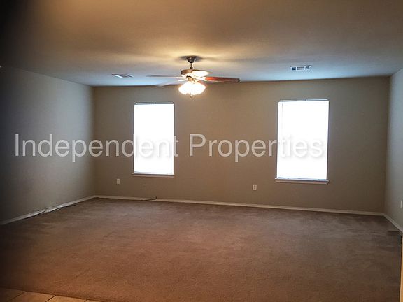 4th image of 3503 E Fairmont St
