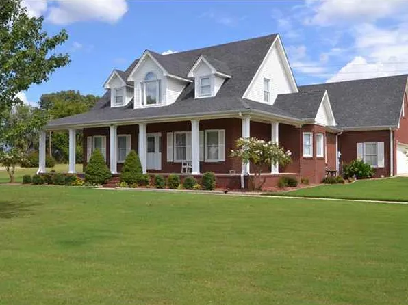 1930 Ashton St, Tuscumbia, AL 35674