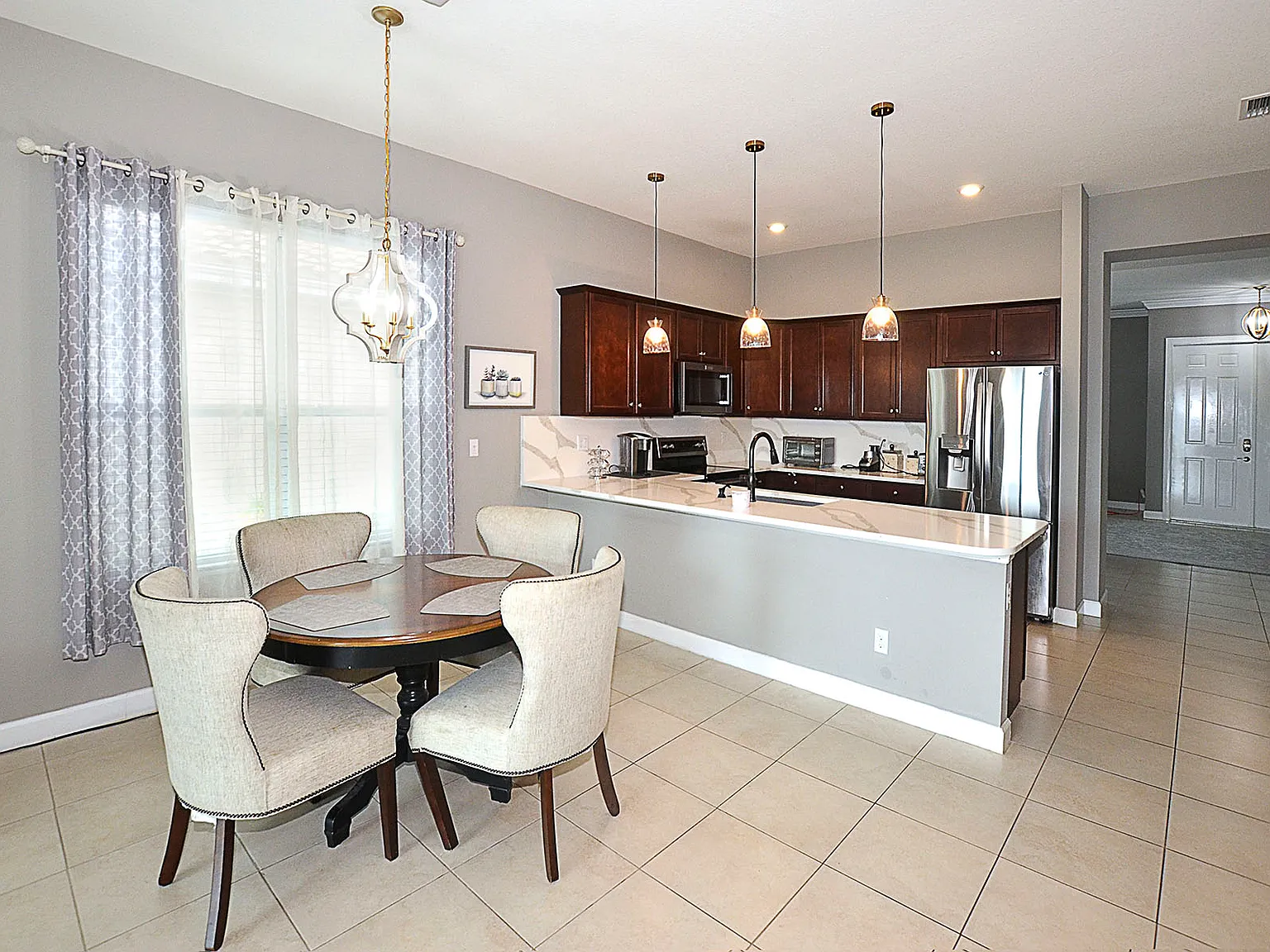 3 bed, 2079 sqft, $2,350 — Photo 3