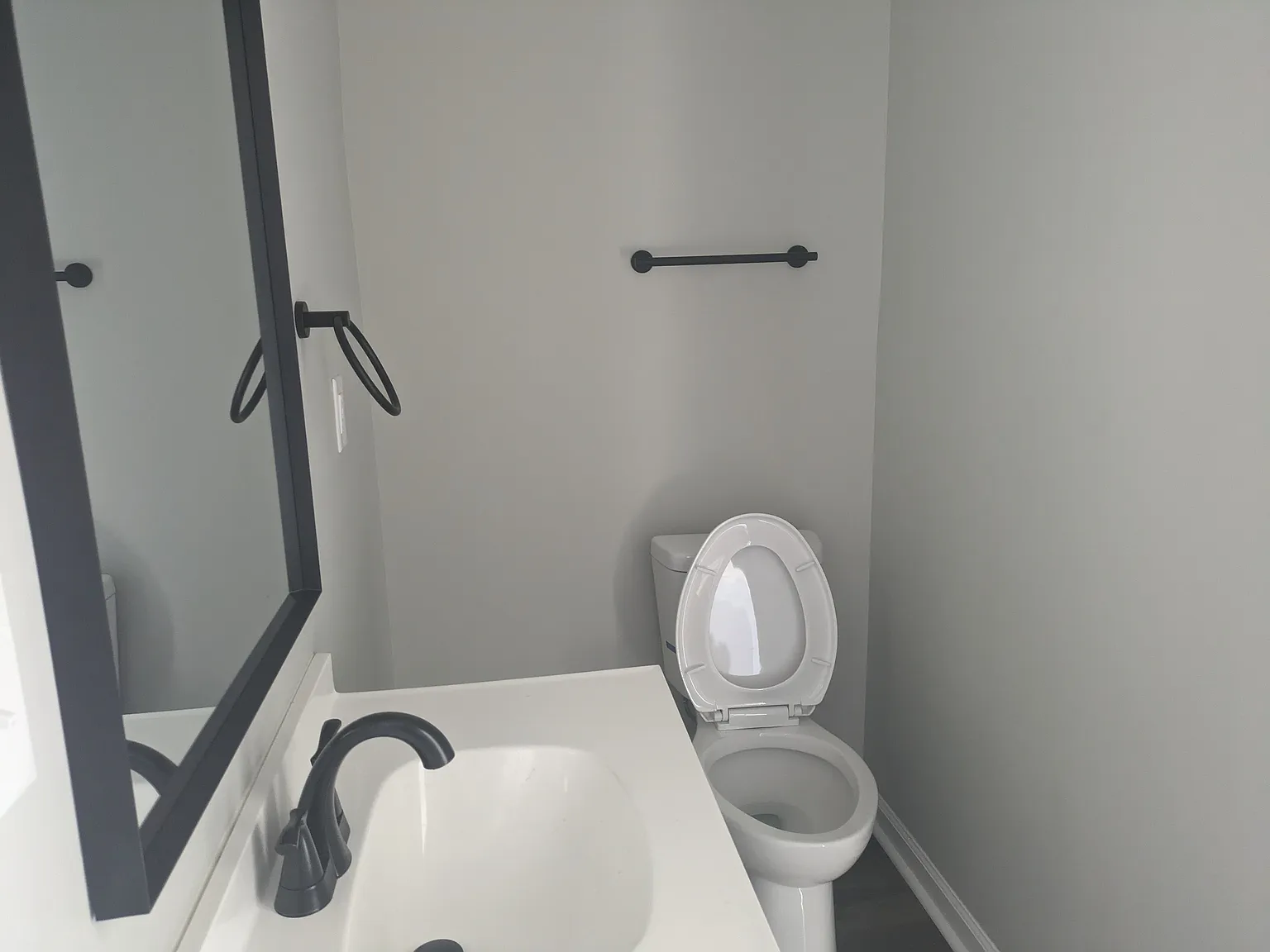 2 bed, 550 sqft, $1,450 — Photo 2