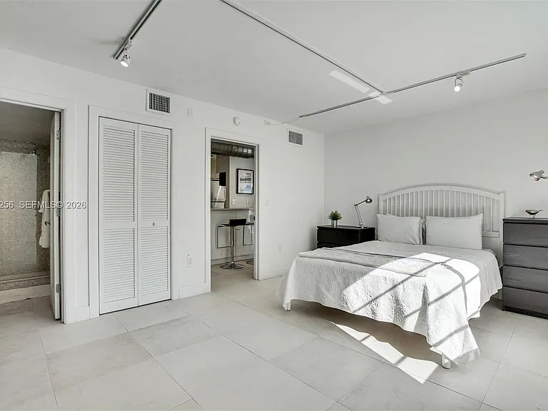 201 Jefferson Ave #2E — Photo 12