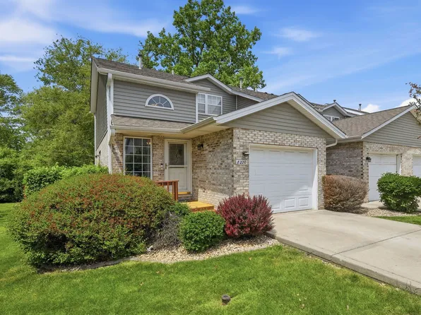 8220 Daniel Dr, Justice, IL 60458