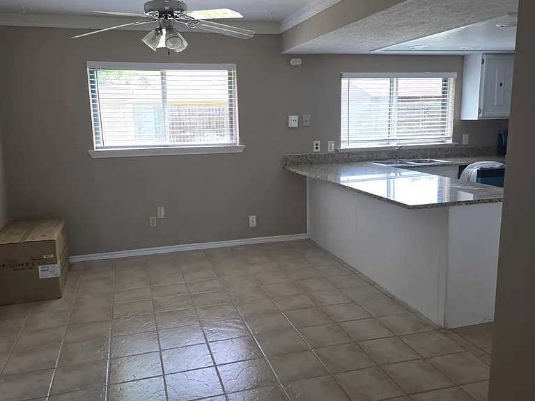16611 Quail Dale Dr — Photo 3