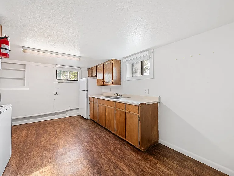 2134 7th Ave — Photo 7