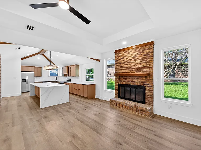 1213 Sycamore Dr — Photo 19