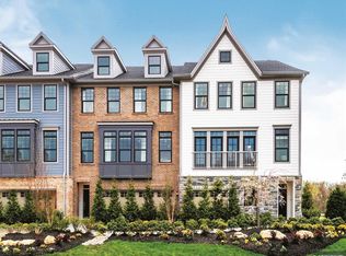 80 Cinnamon Dr, Upper Saddle River, NJ 07458