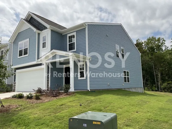 10203 Chatham Run Ln, Charlotte, NC 28262