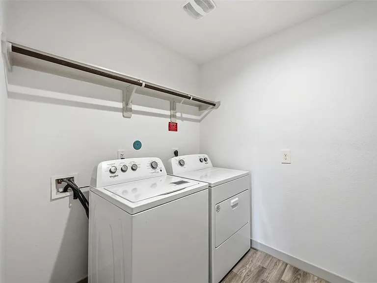 7127 Whispering Leaf St — Photo 24