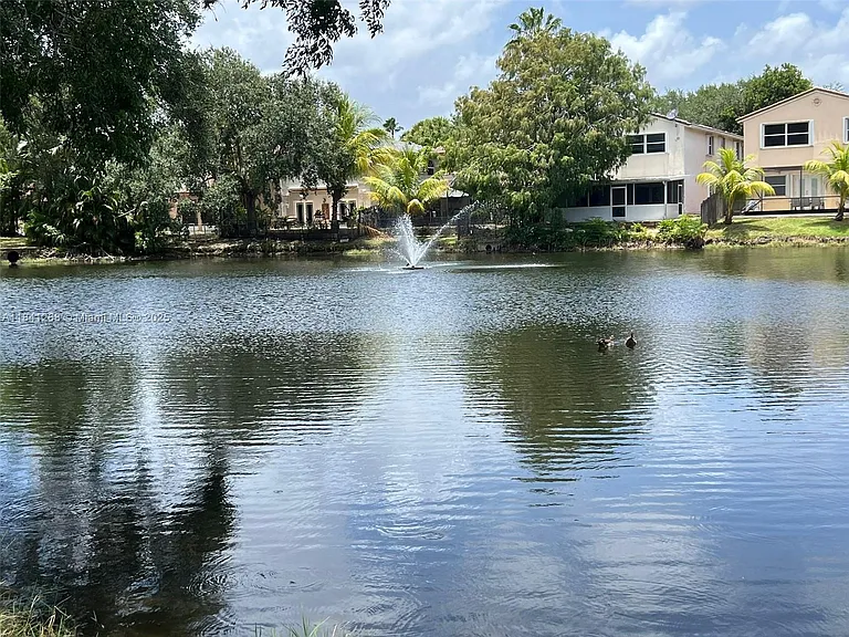 9894 Fairway Cove Ln — Photo 9
