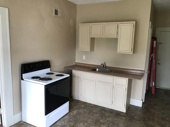 535 Eagle St #1