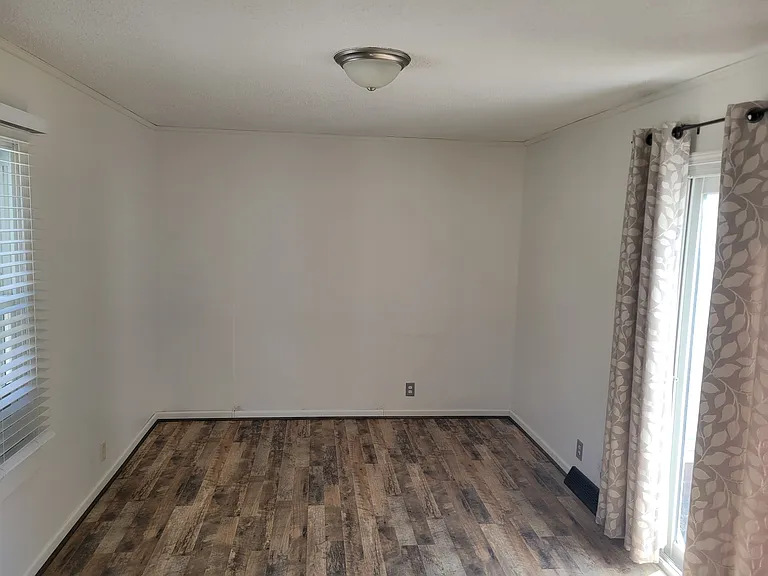 2241 Vaness Dr — Photo 24