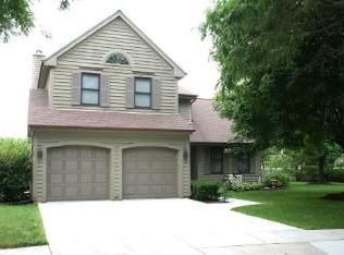 6439 Briarcliff Ct, Lisle, IL 60532