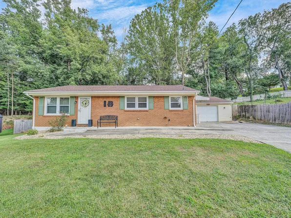 1441 Freeborn Cir, Roanoke, VA 24014