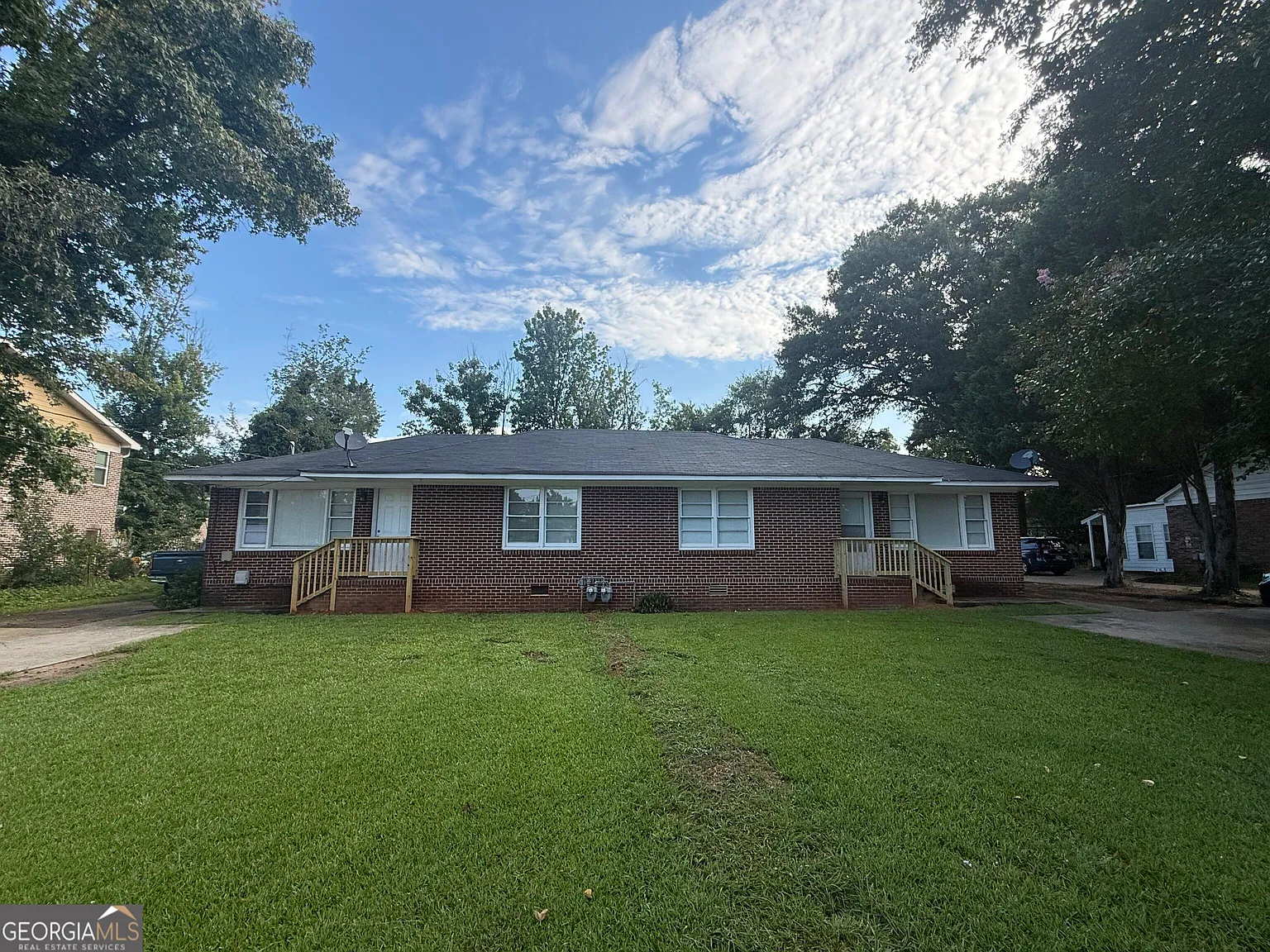 2 bed, 1.0 bath, 859 sqft, $1,395 — Photo 2
