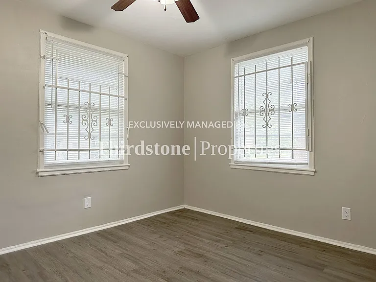 435 Springfield Ct N — Photo 11