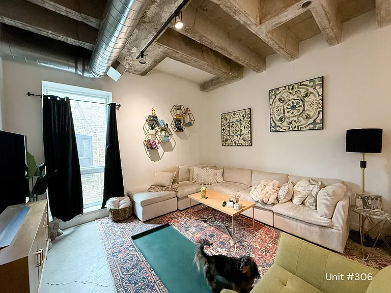 4601 N Paulina — Photo 13