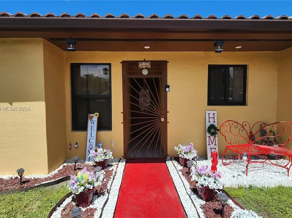 8523 SW 148th Pl, Miami, FL 33193