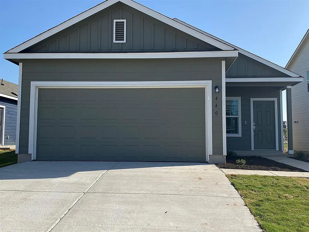 4 bed, 1627 sqft, $1,795 — Photo 4