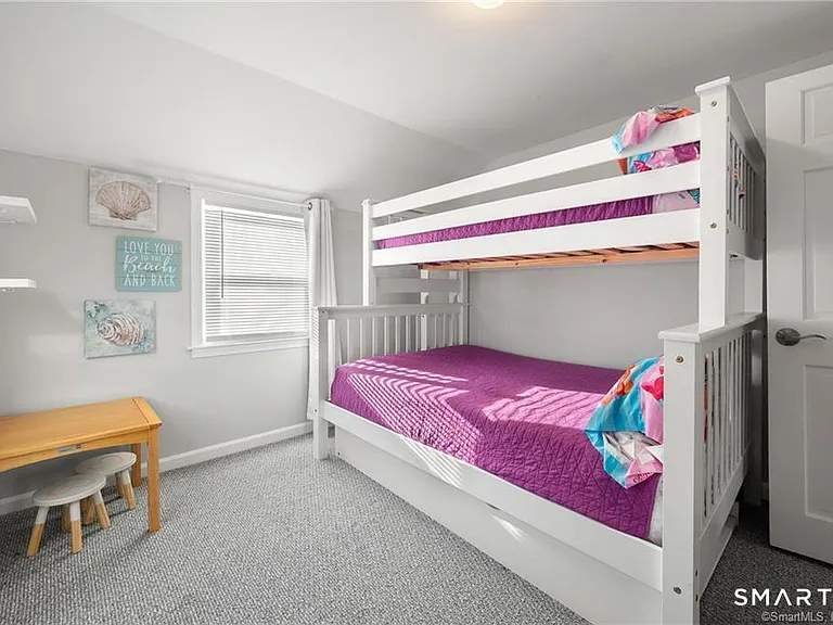 121 Shore Rd — Photo 18