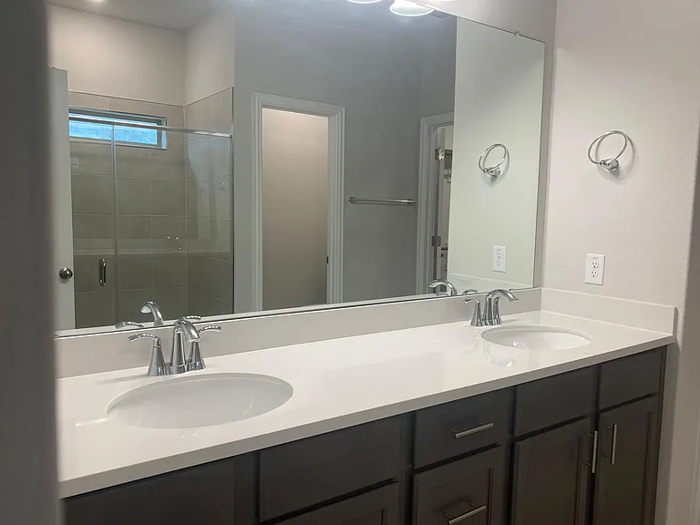 609 Silent Creek Cv — Photo 17