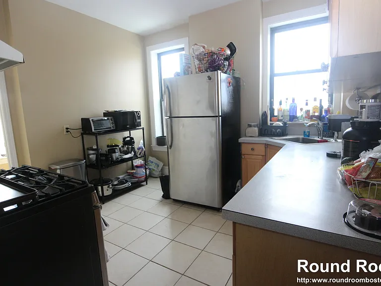 17 Highgate St #16 — Photo 2