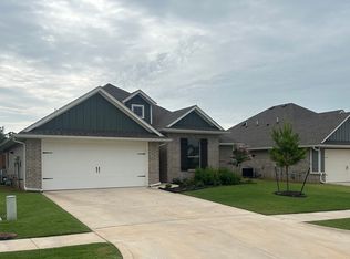 5324 Skylar Rae Rd, Edmond, OK 73034