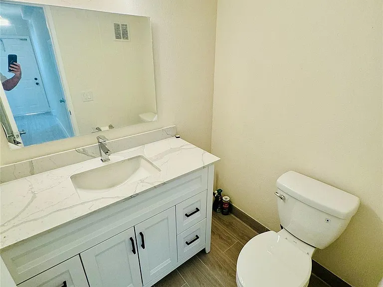 805 W Oakland Park Blvd #E5 — Photo 9