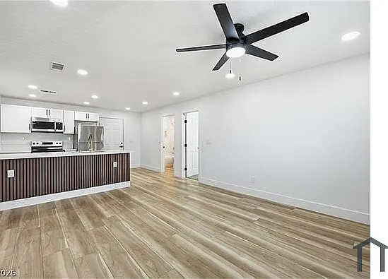 488 Albert Ave — Photo 2
