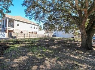 7001 Fleur De Lis Dr, New Orleans, LA 70124