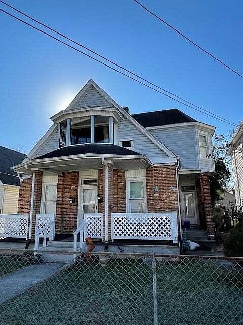 1st image of 1025 Stewart Ave SE