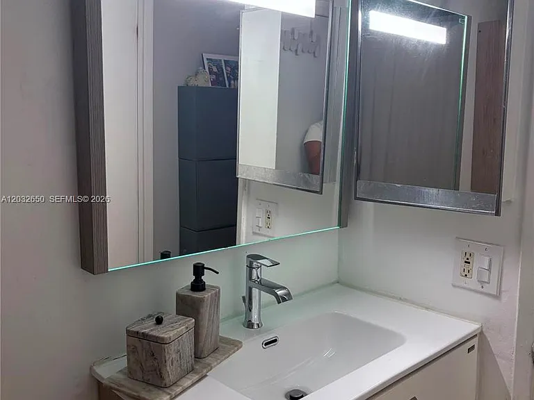 9823 Nob Hill Ct #9823 — Photo 18