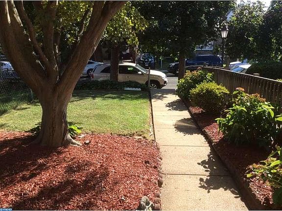 2nd image of 425 E Cheltenham Ave