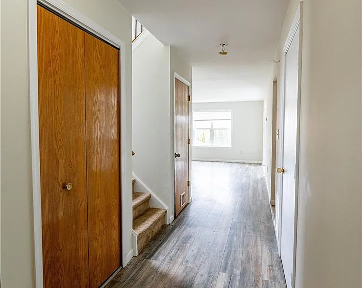 48 Olde Penn Dr — Photo 5