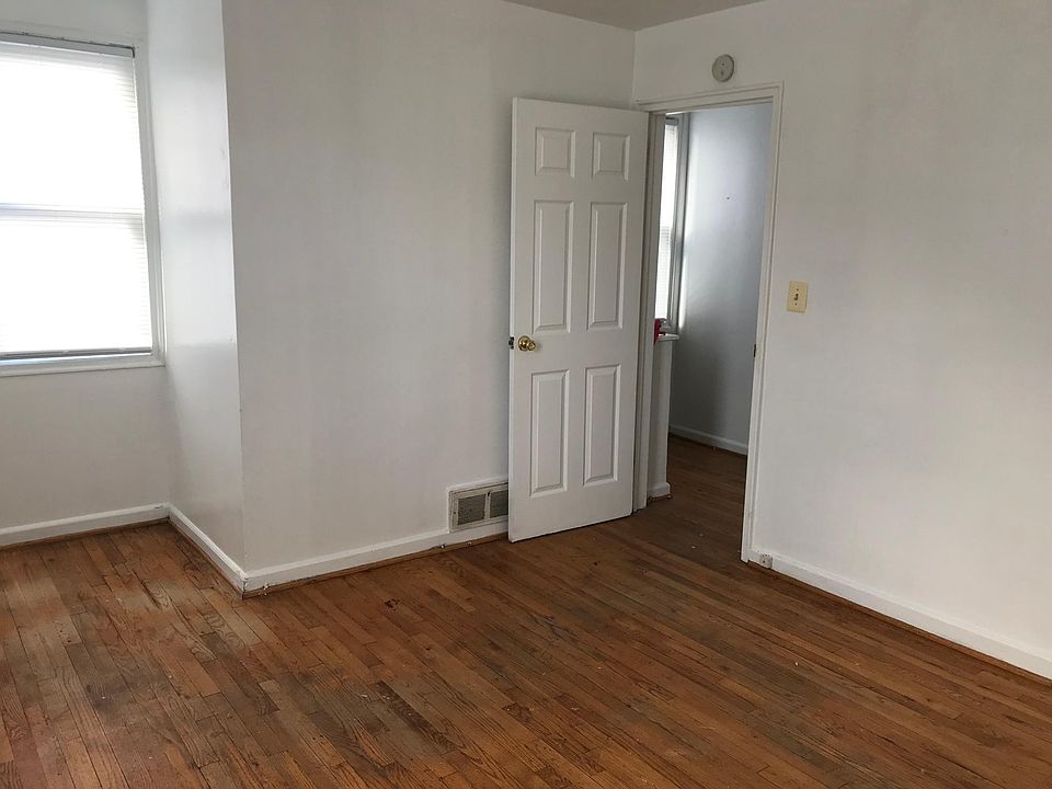 2nd image of 5536 B St SE