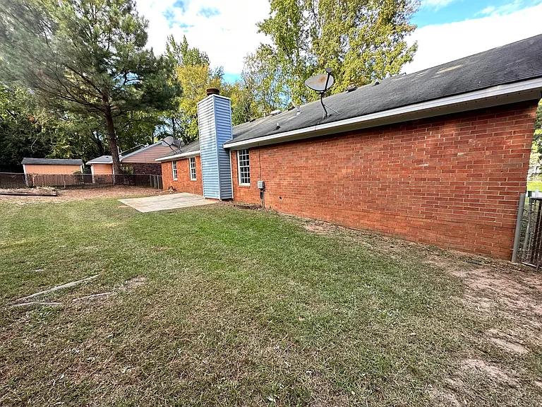 568 Fairfield Way — Photo 4