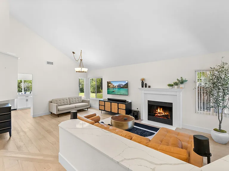 13706 Stoney Gate Pl — Photo 2